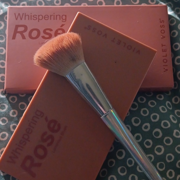 Violet Voss whispering rose blush palette - Picture 4 of 4